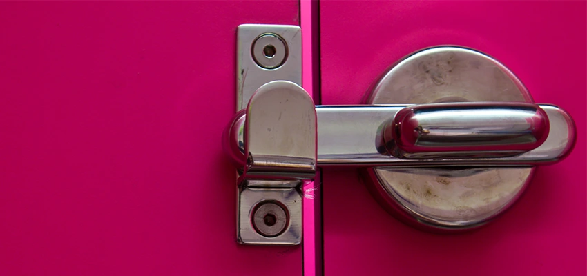 Childproof Gate Lock in Lindsay, California
