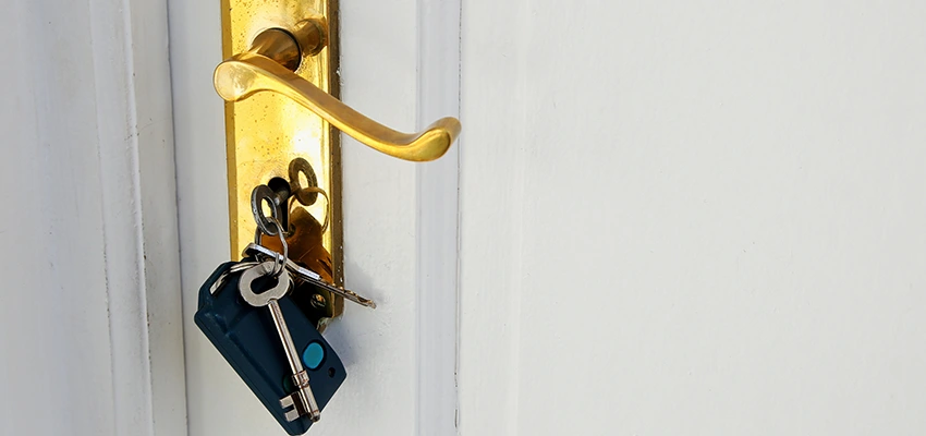 Broken Door Key Extraction in Lindsay, CA